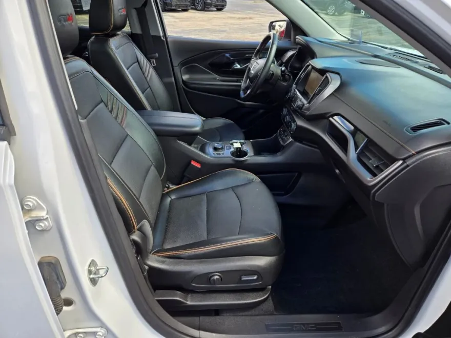 2023 Gmc Terrain AT4 photo 1