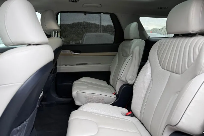 2024 Hyundai Palisade Limited photo 1