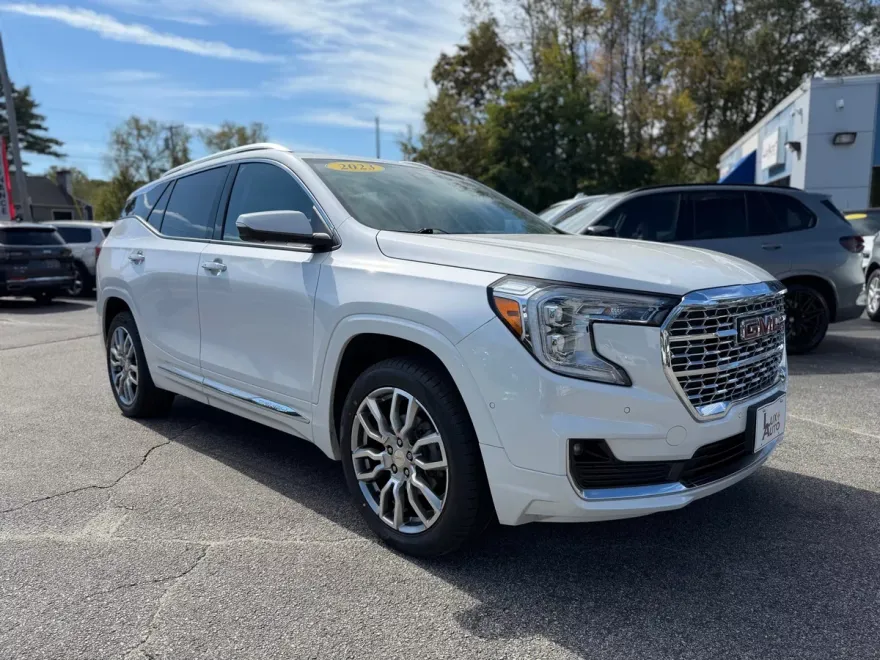 2023 Gmc Terrain Denali photo 1