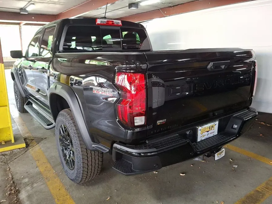 2026 Chevrolet Colorado Trail Boss photo 1