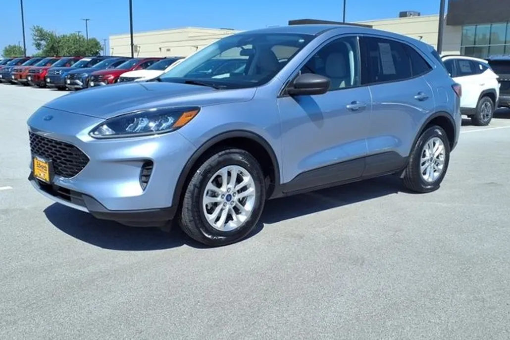 2022 Ford Escape SE photo 1
