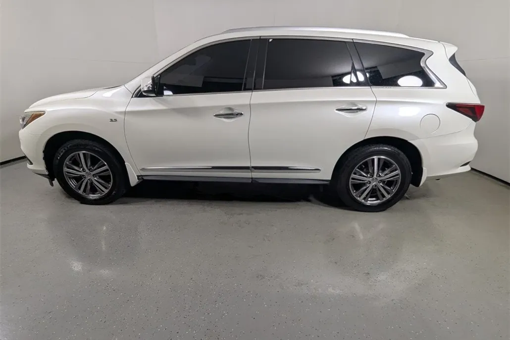 2020 Infiniti QX60 Luxe photo 1