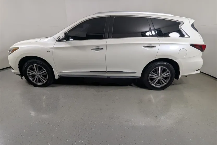 2020 Infiniti QX60 Luxe photo 1
