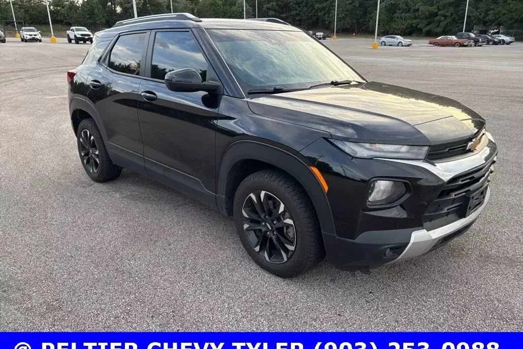 2023 Chevrolet Trailblazer LT photo 1