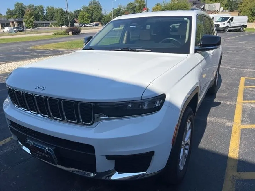 2022 Jeep Grand Cherokee Limited photo 1