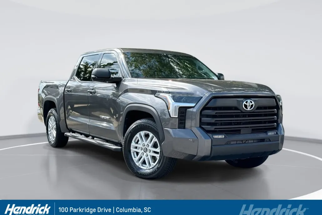 2022 Toyota Tundra SR5 photo 1