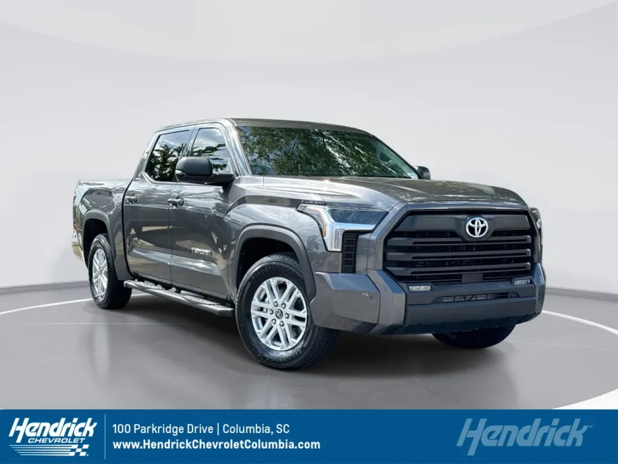 2022 Toyota Tundra SR5 photo 1