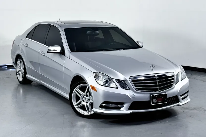 2013 Mercedes Benz E Sport 4MATIC Sedan photo 1