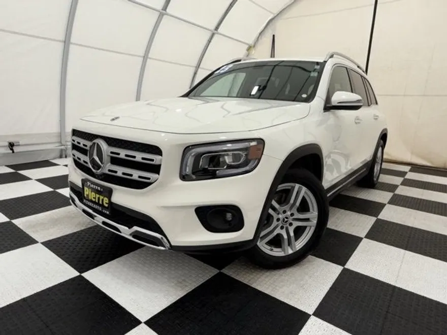 2023 Mercedes Benz GLB 250 4MATIC photo 1