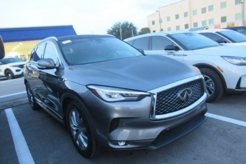 2019 Infiniti QX50 Essential photo 1