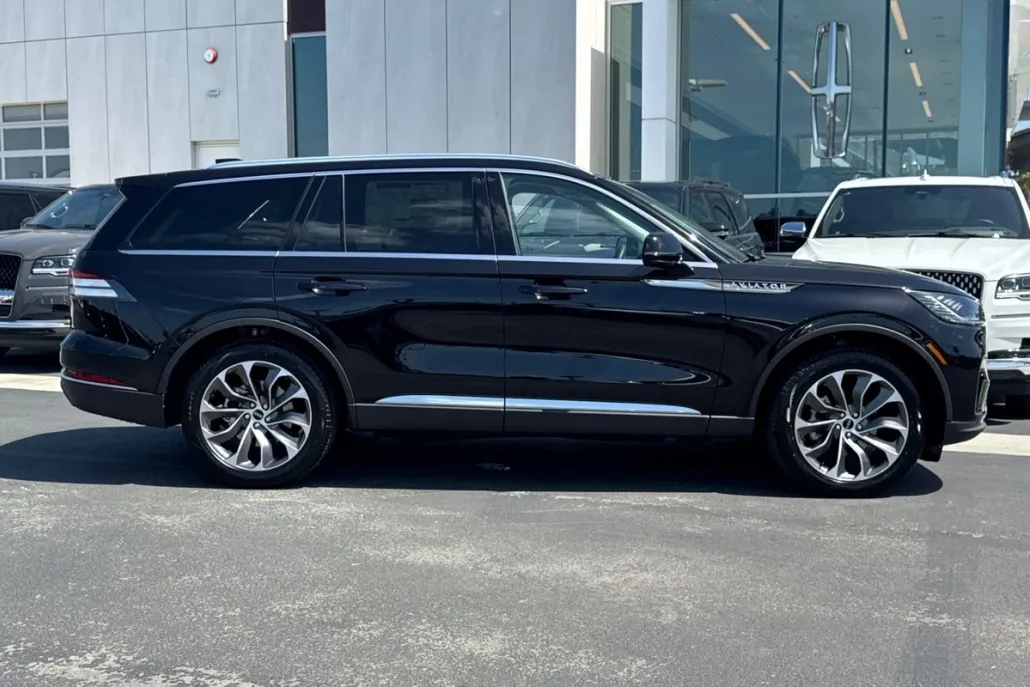 2025 Lincoln Aviator Reserve photo 1