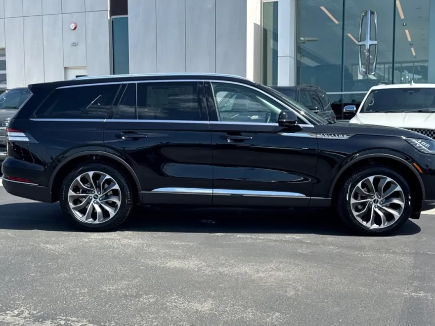 2025 Lincoln Aviator Reserve photo 1