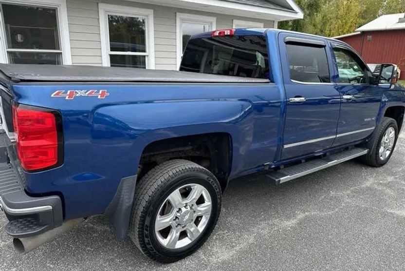 2017 Chevrolet Silverado 2500HD LTZ photo 1