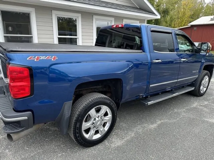 2017 Chevrolet Silverado 2500HD LTZ photo 1