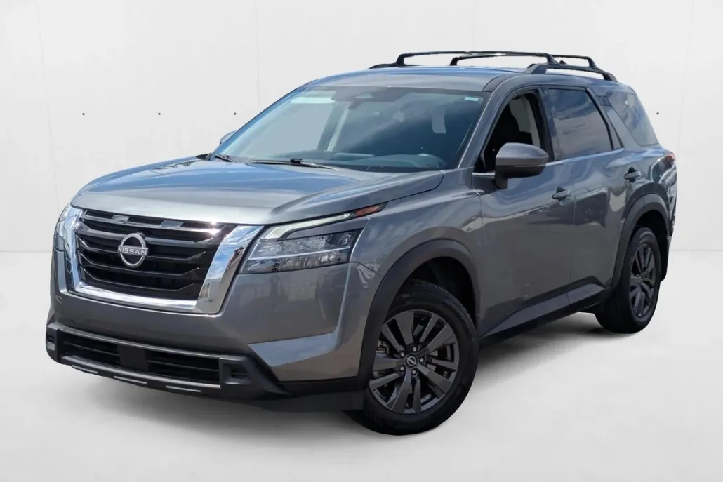 2022 Nissan Pathfinder SV photo 1