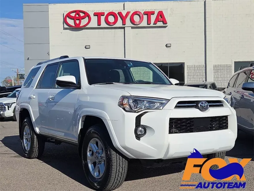 2022 Toyota 4Runner SR5 photo 1