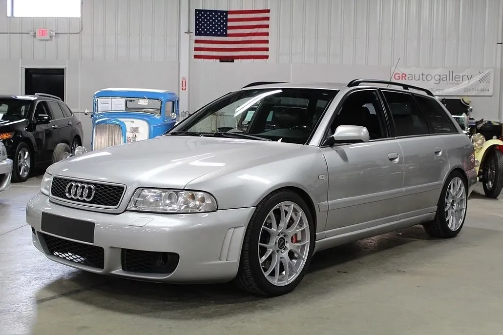 2001 Audi S4 photo 1