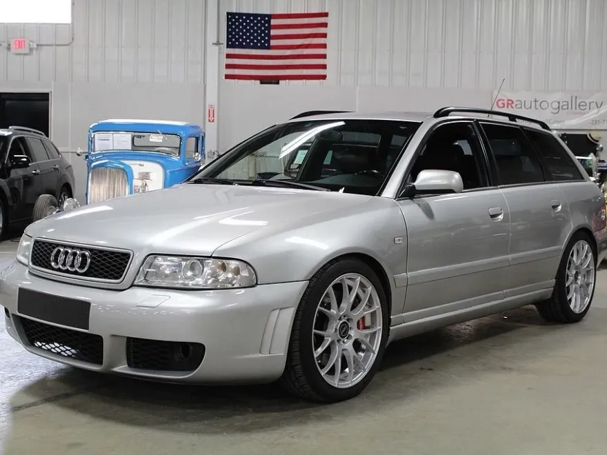 2001 Audi S4 photo 1