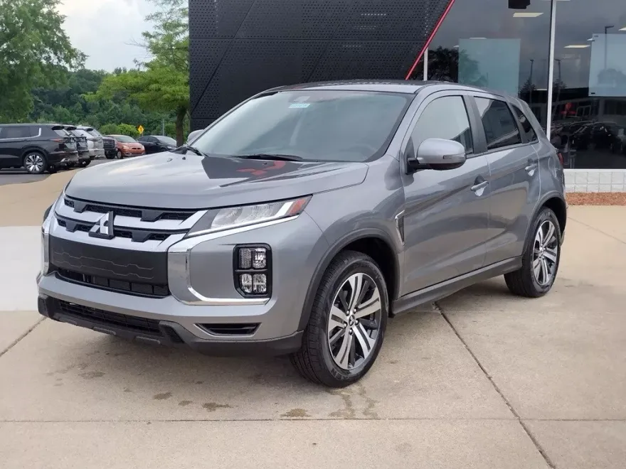 2025 Mitsubishi Outlander Sport SE photo 1