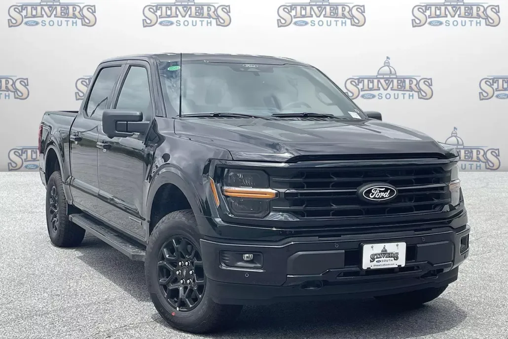 2025 Ford F-150 XLT photo 1