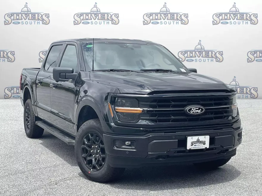 2025 Ford F-150 XLT photo 1