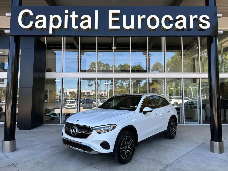 2026 Mercedes Benz GLC 300 photo 1