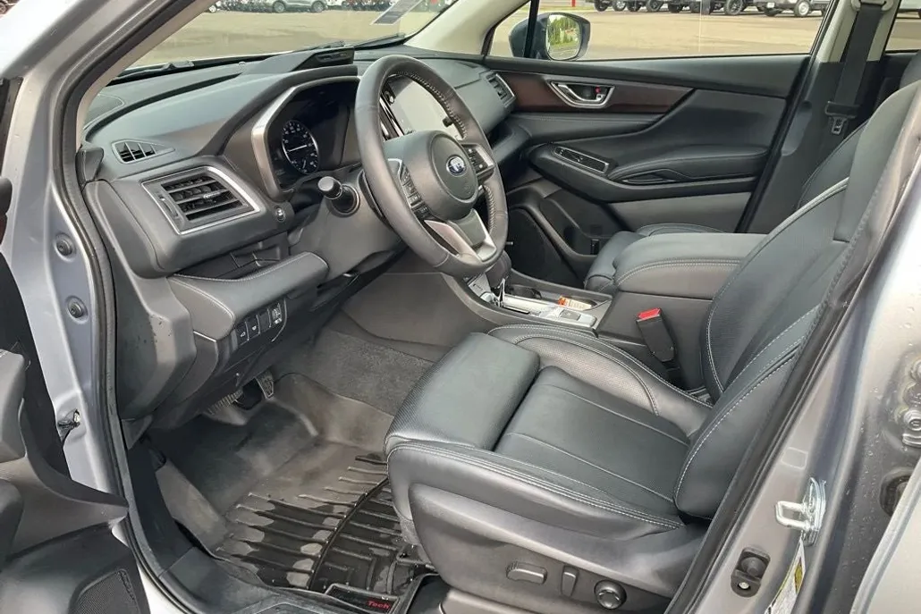 2024 Subaru Ascent Touring photo 1