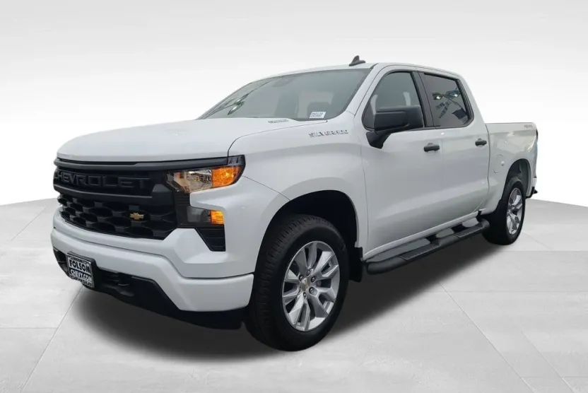 2026 Chevrolet Silverado 1500 Custom photo 1