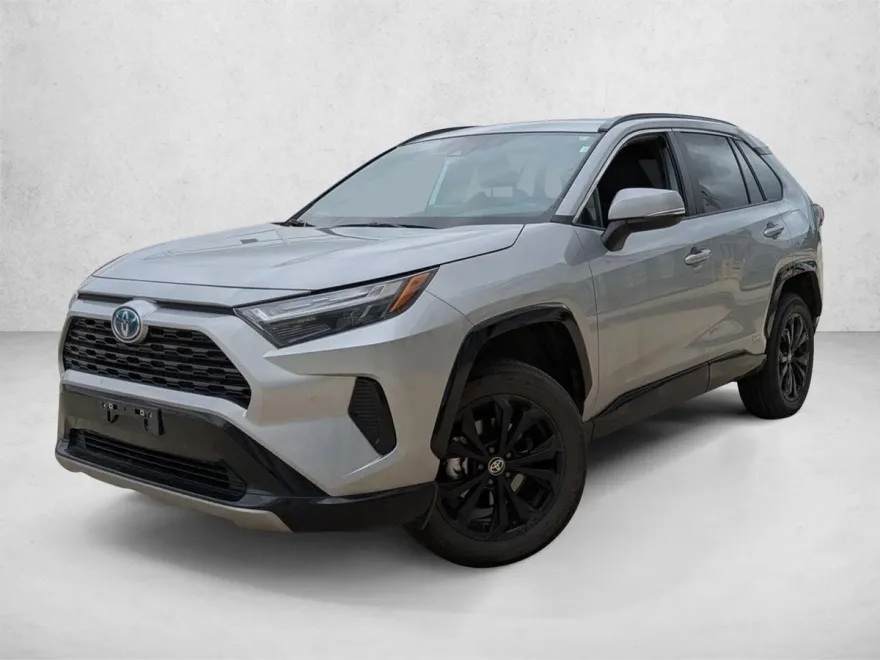 2024 Toyota RAV4 Hybrid SE photo 1