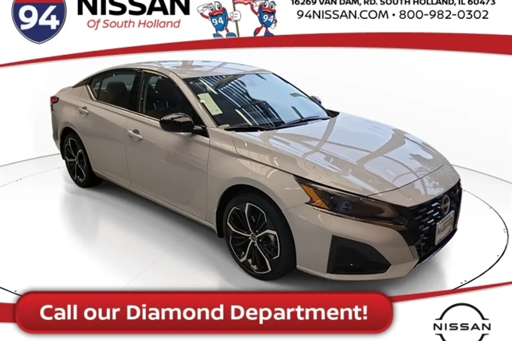 2025 Nissan Altima SR photo 1