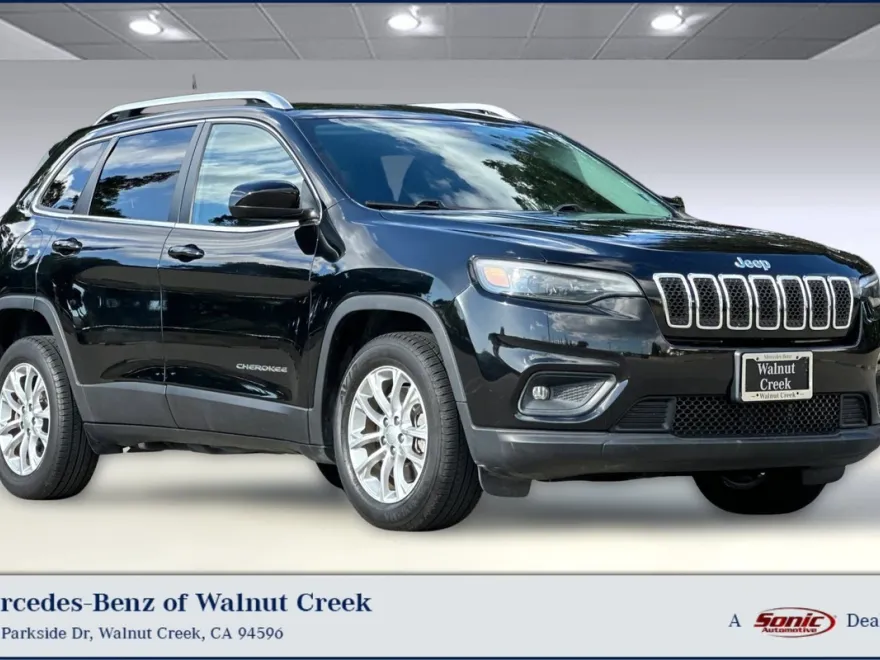 2019 Jeep Cherokee Latitude photo 1