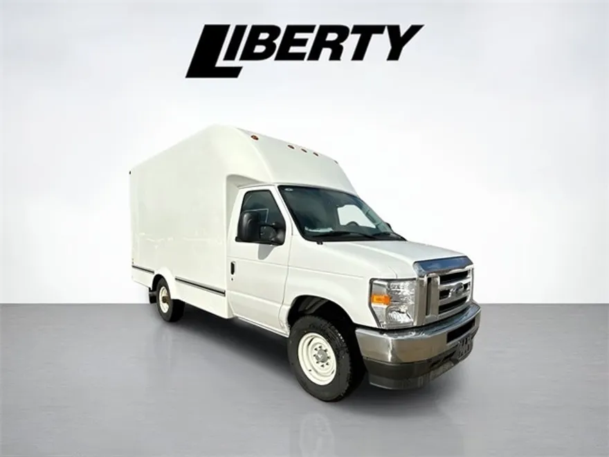 2025 Ford E-350 Base photo 1