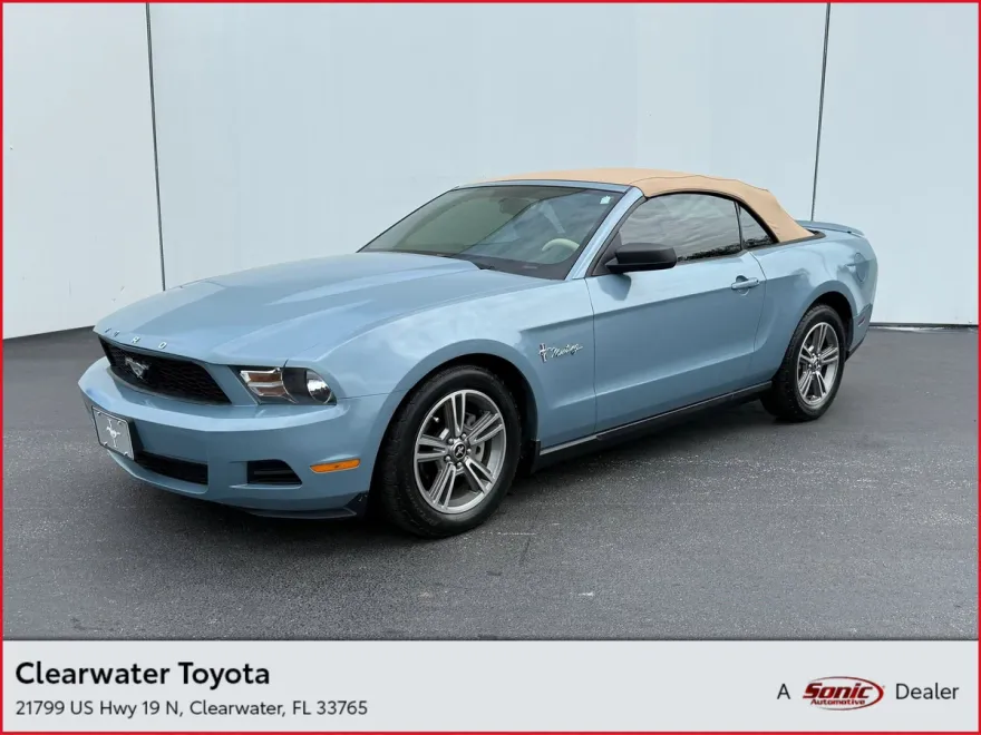 2010 Ford Mustang V6 Convertible photo 1