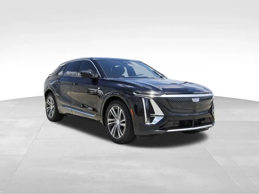 2025 Cadillac Lyriq Luxury photo 1