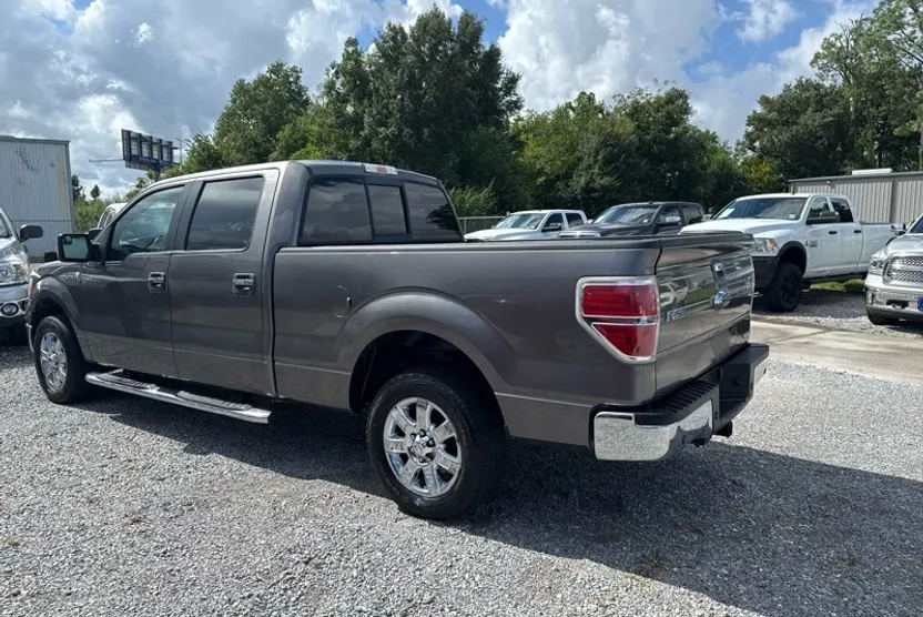 2013 Ford F-150 XLT photo 1