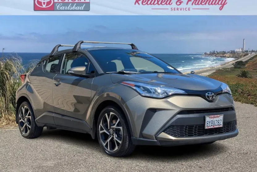 2021 Toyota C-HR LE photo 1