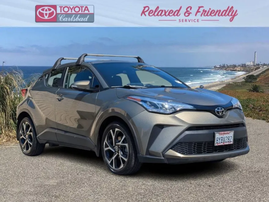 2021 Toyota C-HR LE photo 1