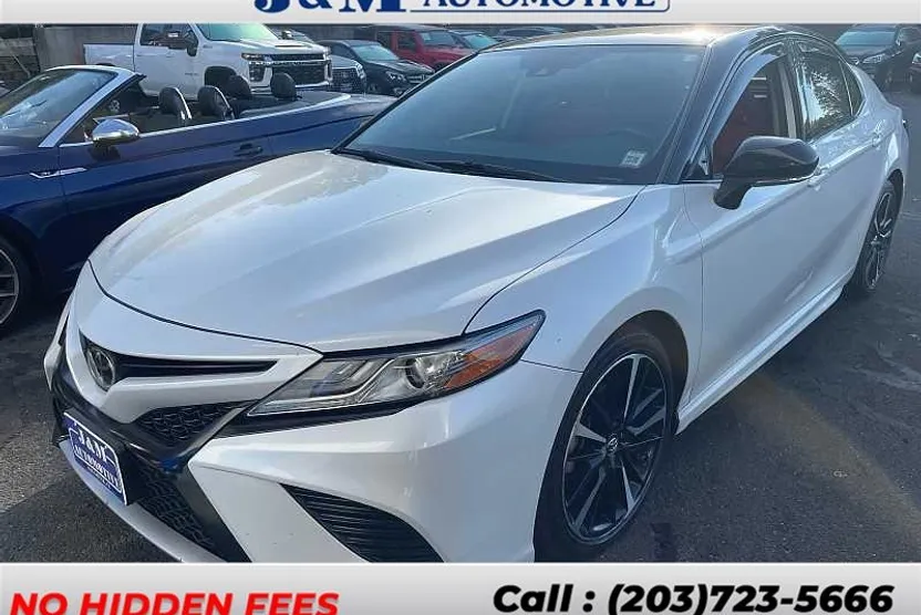 2019 Toyota Camry XSE photo 1