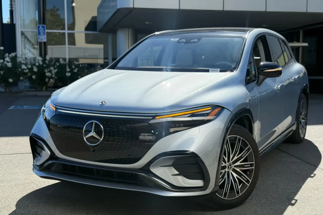2023 Mercedes Benz EQS SUV 450 4MATIC photo 1
