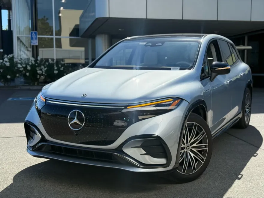 2023 Mercedes Benz EQS SUV 450 4MATIC photo 1