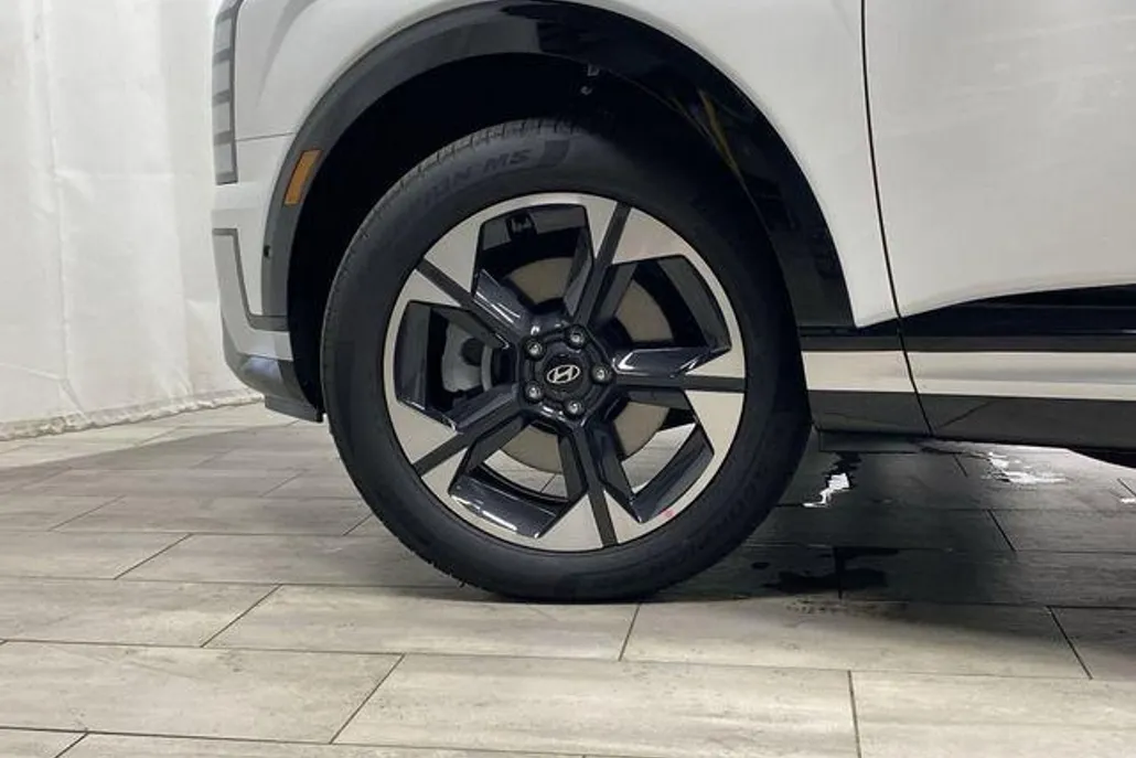 2026 Hyundai Palisade Limited photo 1