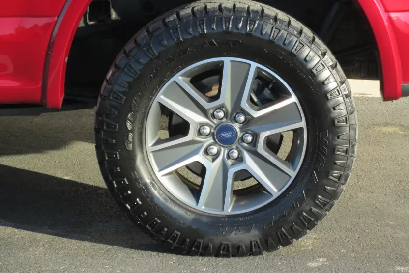 2016 Ford F-150 XLT photo 1