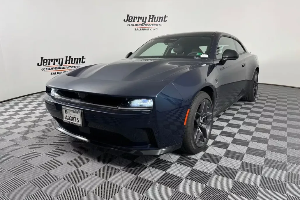 2024 Dodge Charger R/T photo 1