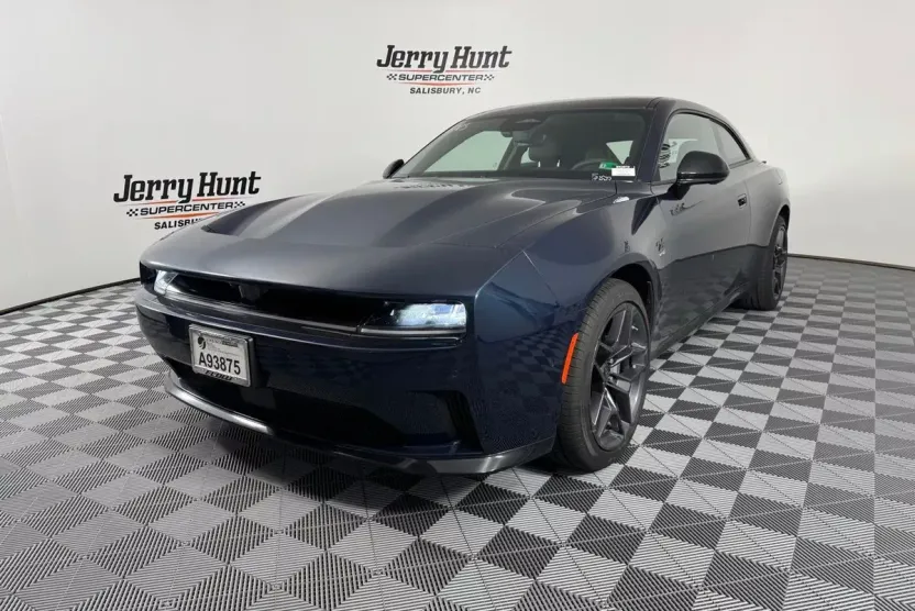 2024 Dodge Charger R/T photo 1
