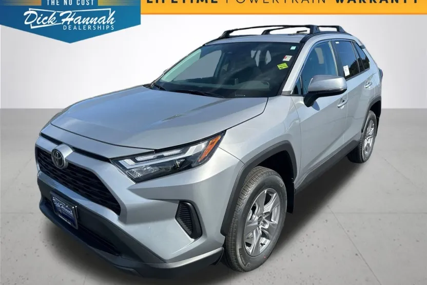 2025 Toyota RAV4 XLE photo 1