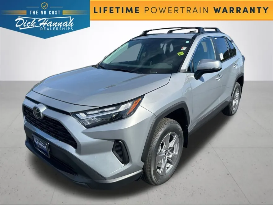 2025 Toyota RAV4 XLE photo 1