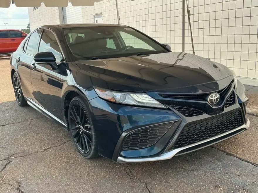2021 Toyota Camry XSE photo 1