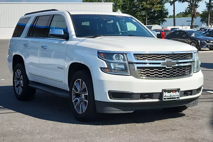 2017 Chevrolet Tahoe LS photo 1