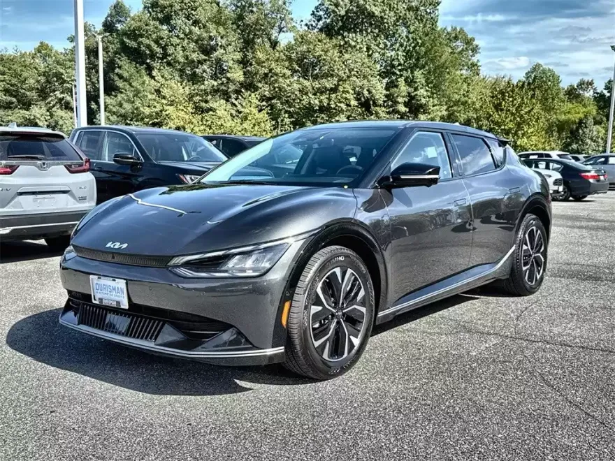 2022 Kia EV6 Wind photo 1