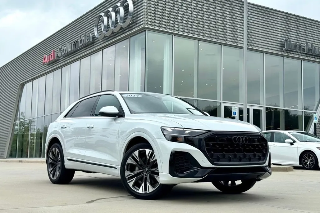 2024 Audi Q8 55 Premium photo 1